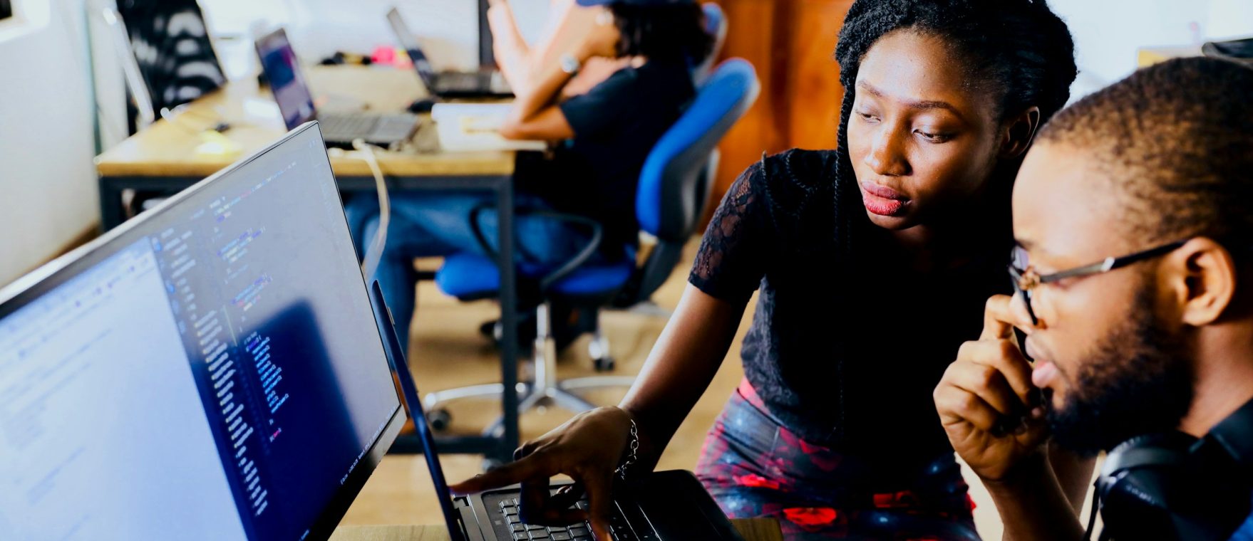 desola-lanre-ologun-IgUR1iX0mqM-unsplash